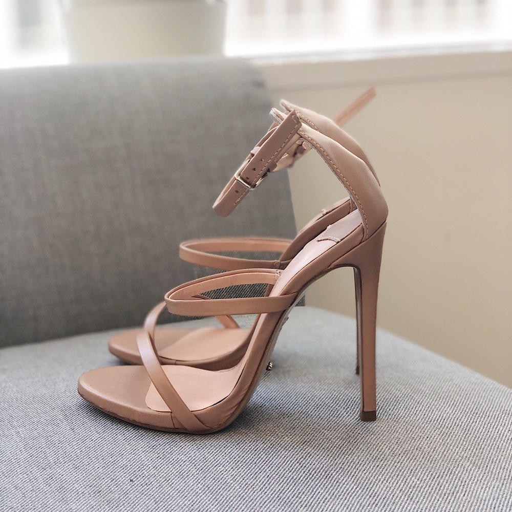 NEW Carpetto Sandals by Tony Bianco